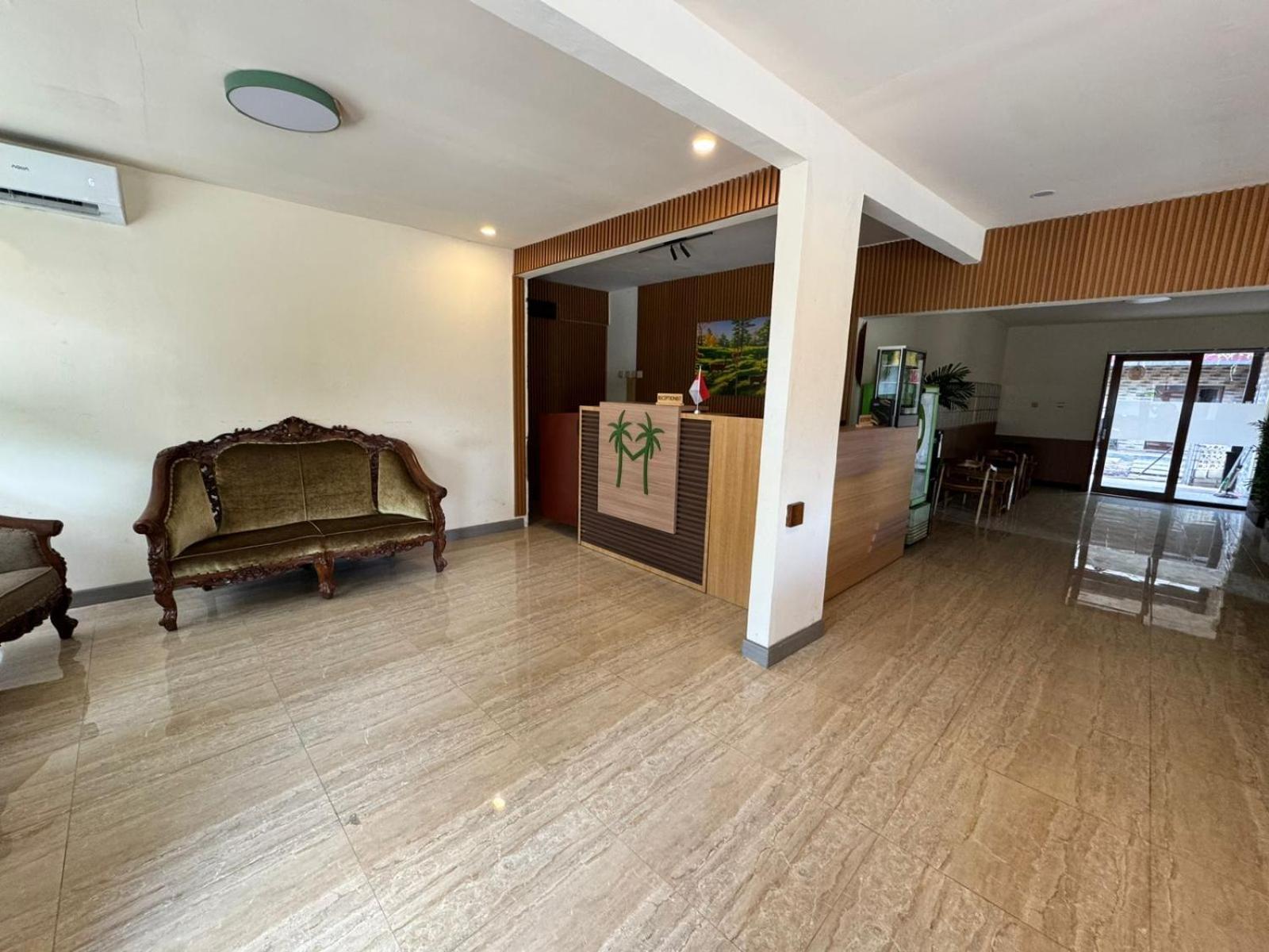 Wisma Madagaskar Palangka Raya Bagian luar foto