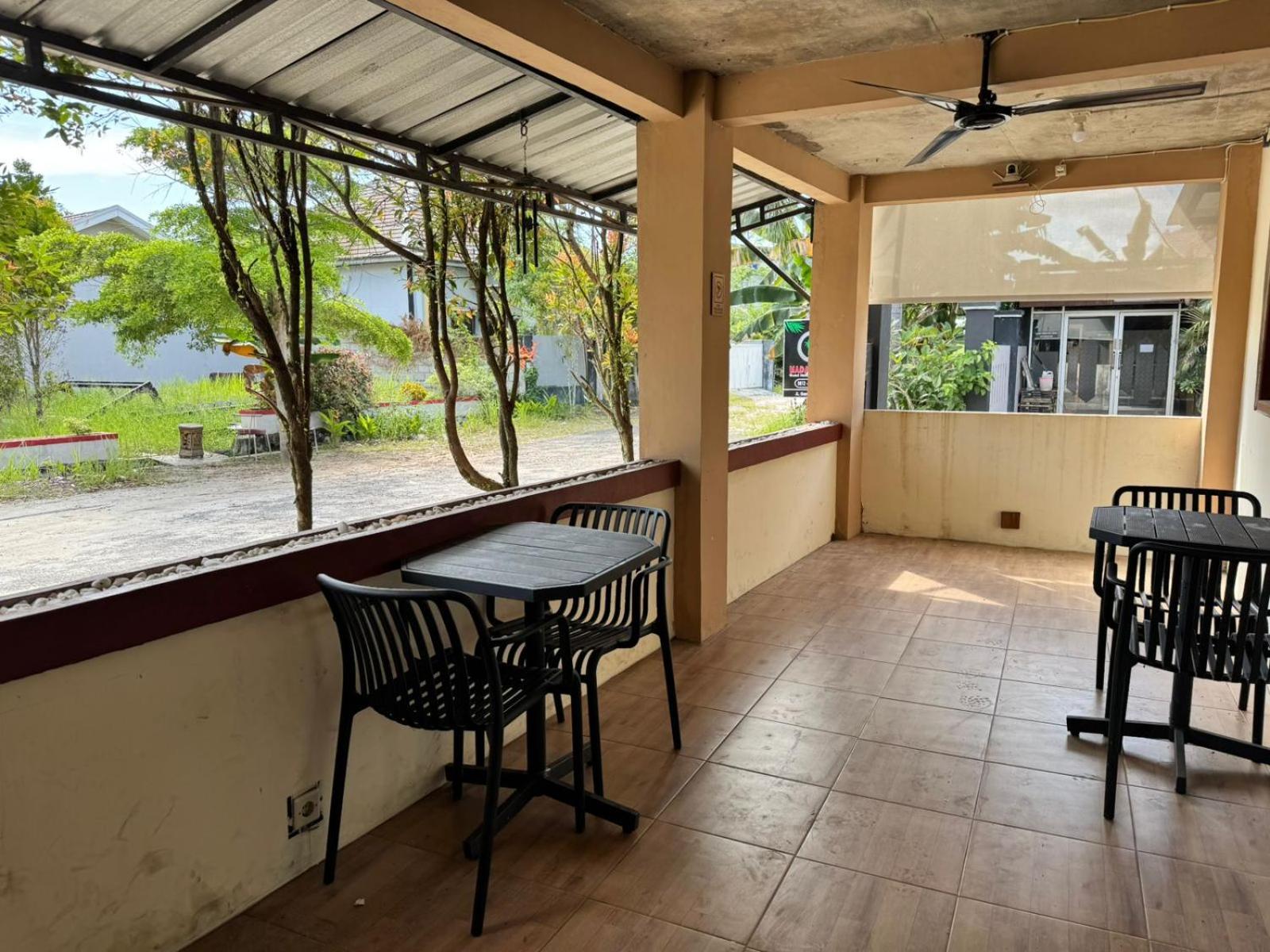 Wisma Madagaskar Palangka Raya Bagian luar foto
