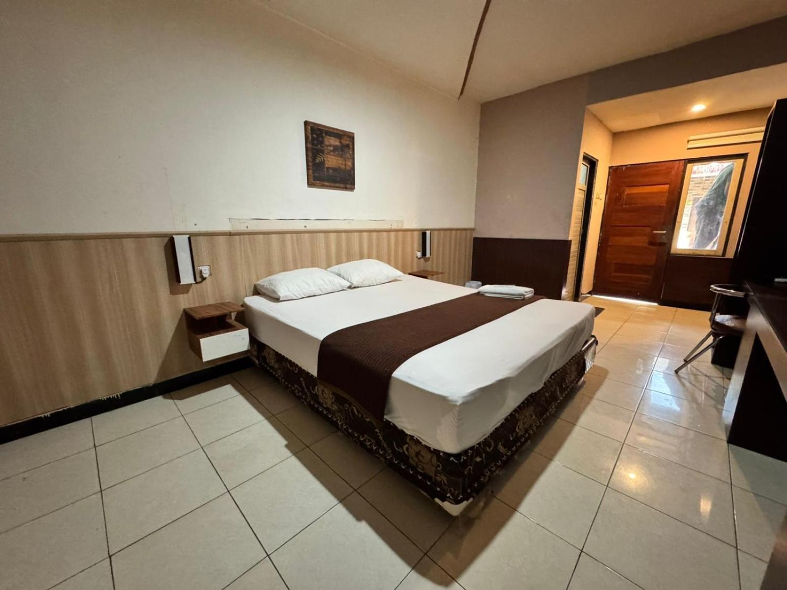 Wisma Madagaskar Palangka Raya Bagian luar foto